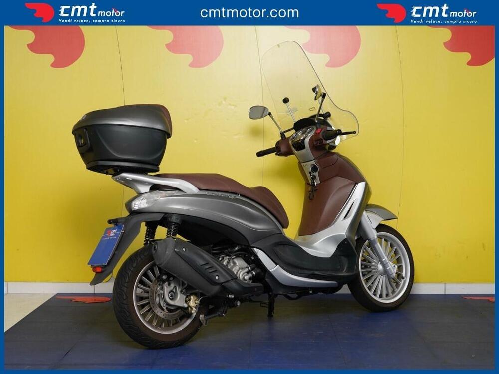 Piaggio Beverly 300 i.e. Street (2020) (4)