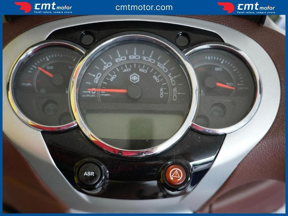 Piaggio Beverly 300 i.e. Street (2020) (5)