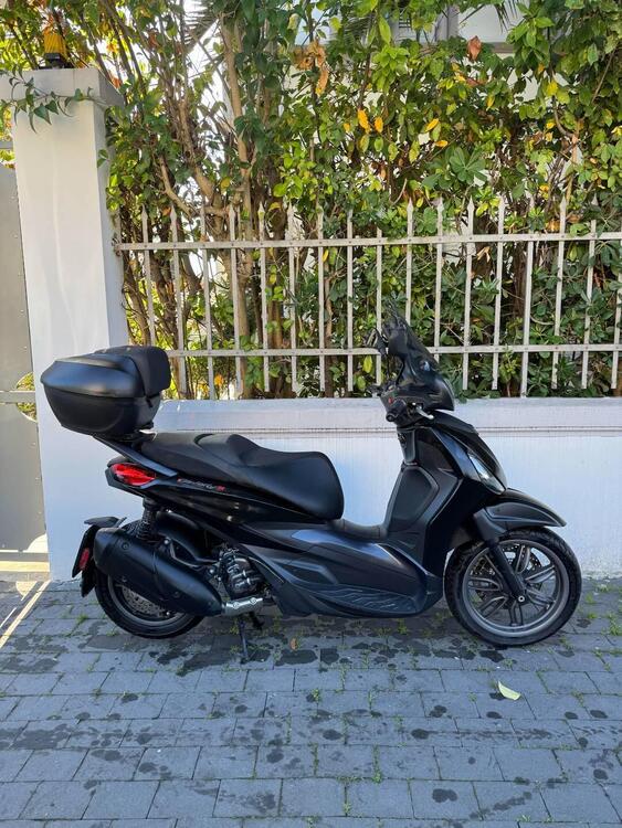 Piaggio Beverly 300 S ABS-ASR (2021 - 25) (2)