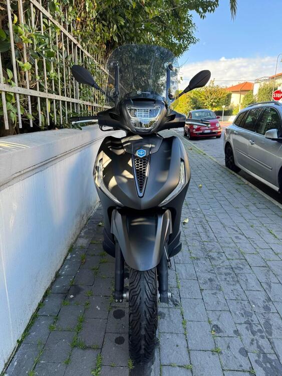 Piaggio Beverly 300 S ABS-ASR (2021 - 25) (3)