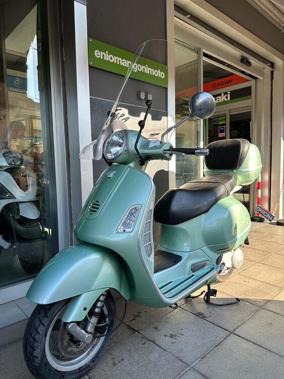 Vespa Granturismo 200 L (3)
