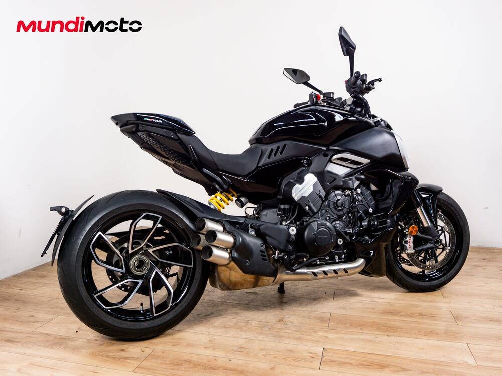 Ducati Diavel V4 (2023 - 25) (3)