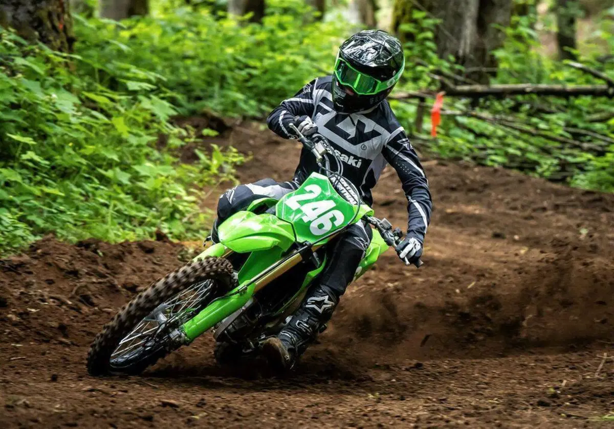 Kawasaki KX250 (2025) (2)