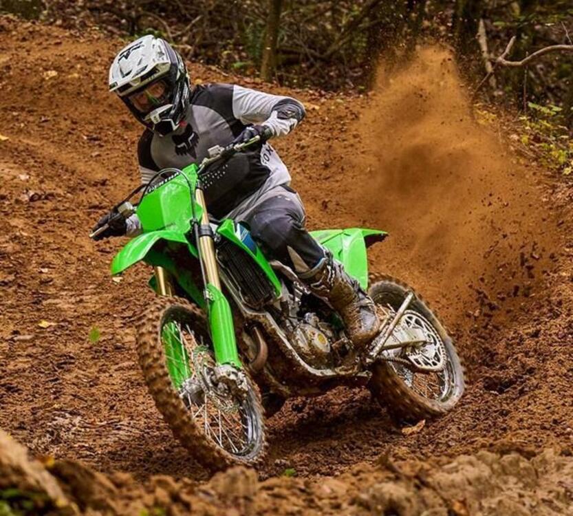 Kawasaki KX 450 (2025) (3)
