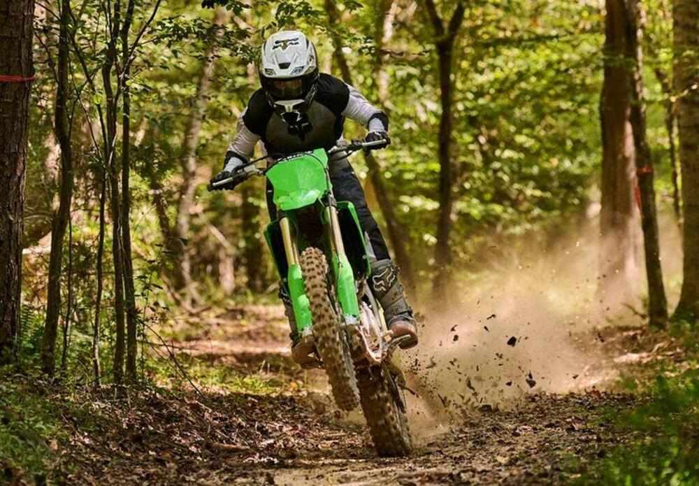 Kawasaki KX 450 (2025) (4)