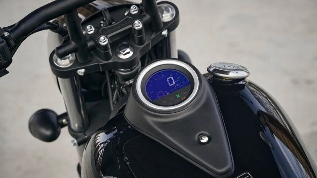 Um Italia Renegade Freedom 300 (2025 - 26) (3)