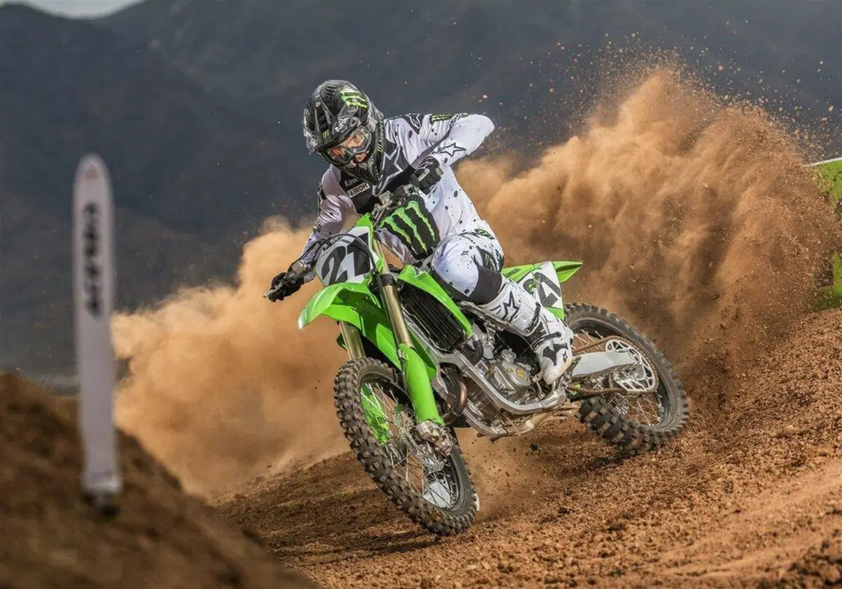 Kawasaki KX450 (2025) (2)