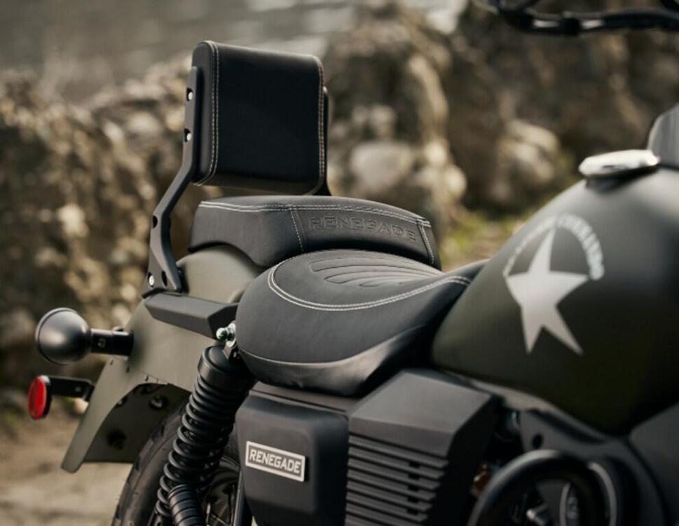 Um Italia Renegade Commando 300 (2025) (2)