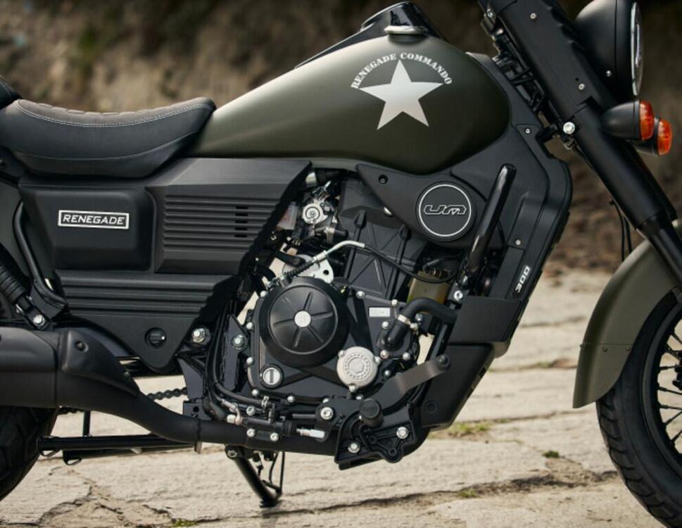 Um Italia Renegade Commando 300 (2025) (3)