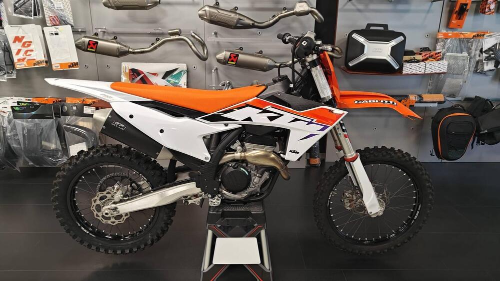 KTM 250 SX-F (2023) (2)