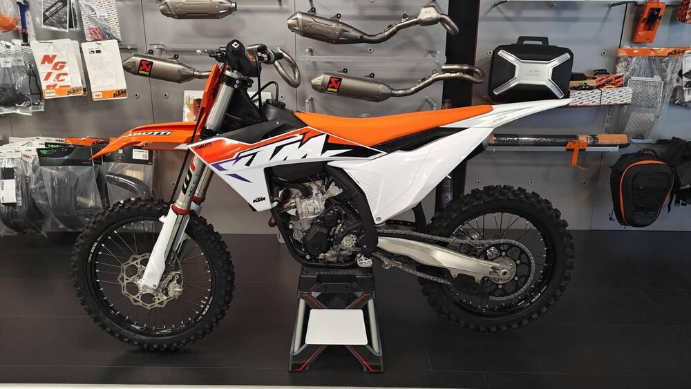 KTM 250 SX-F (2023) (3)