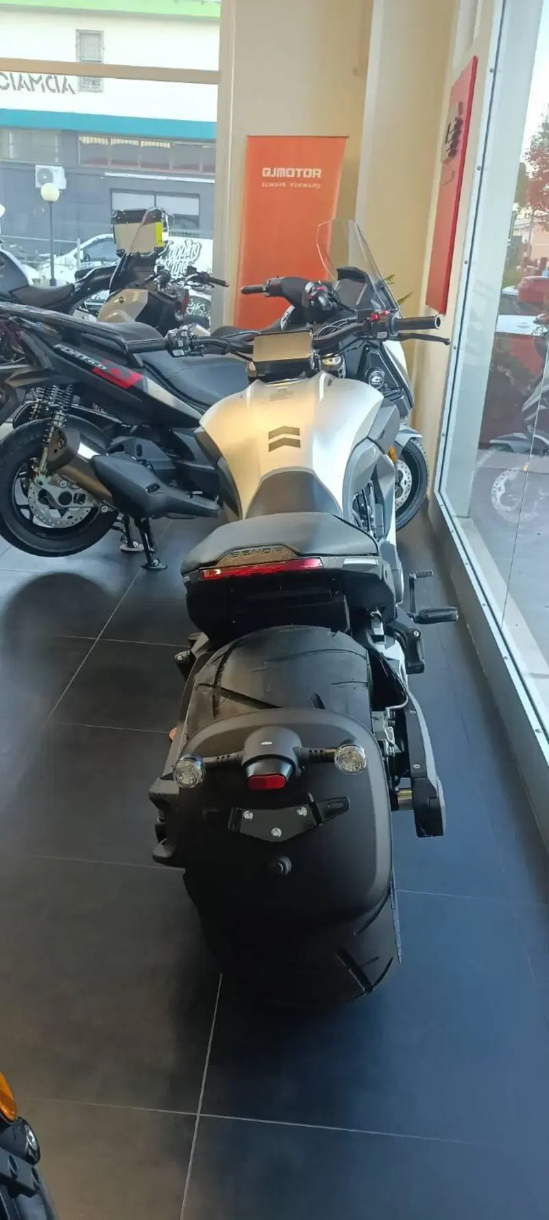 Benda Motorcycles LFC 700 (2024 - 26) (4)