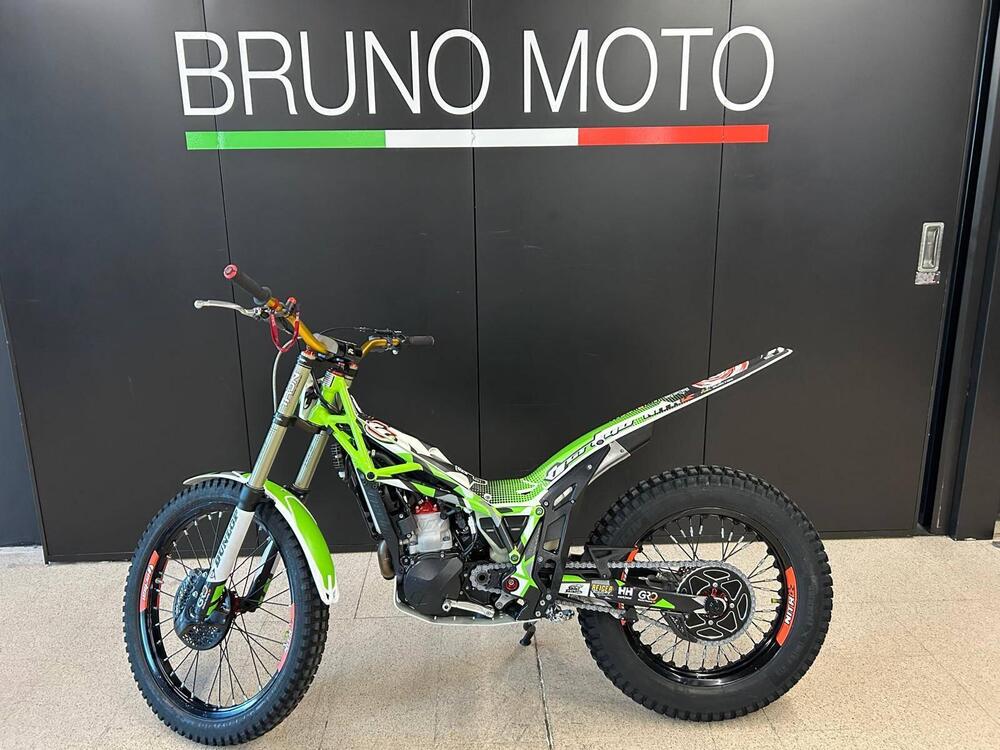 Vertigo Nitro 300 (2023 - 24) (2)