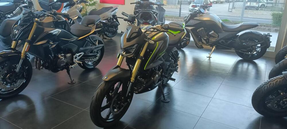 QJ Motor SRK 125 S (2025) (2)