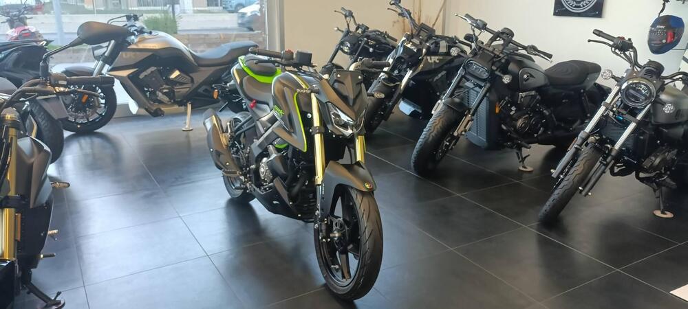 QJ Motor SRK 125 S (2025)