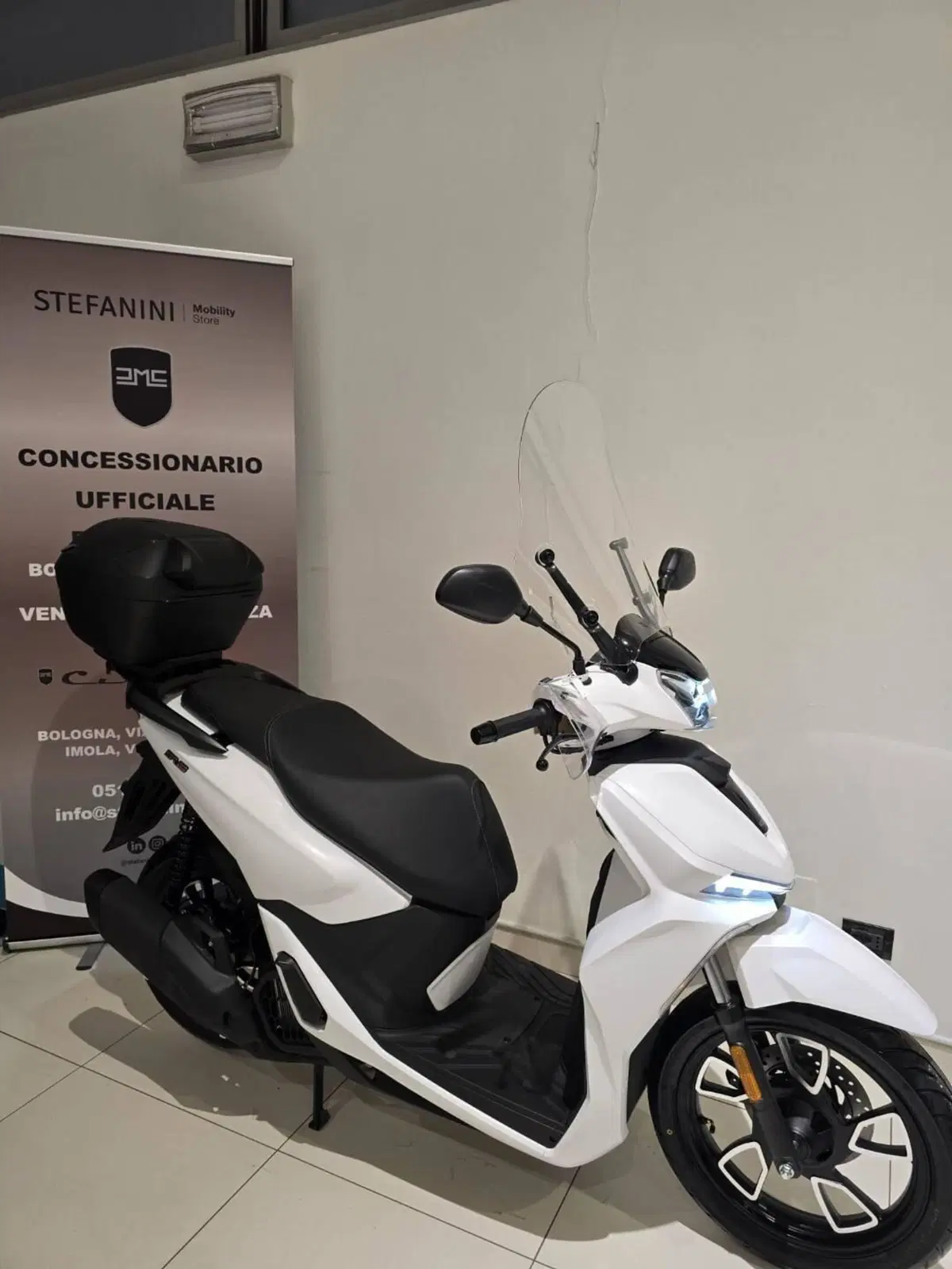 Voge Sfida SR16 200 (2025 - 26)