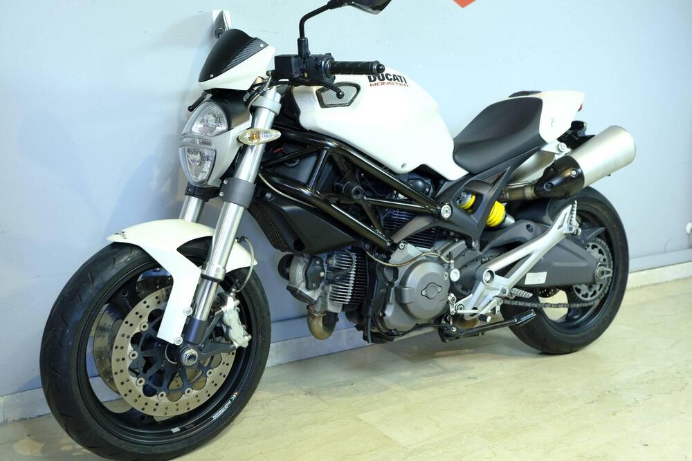 Ducati Monster 696 Plus (2007 - 14) (4)