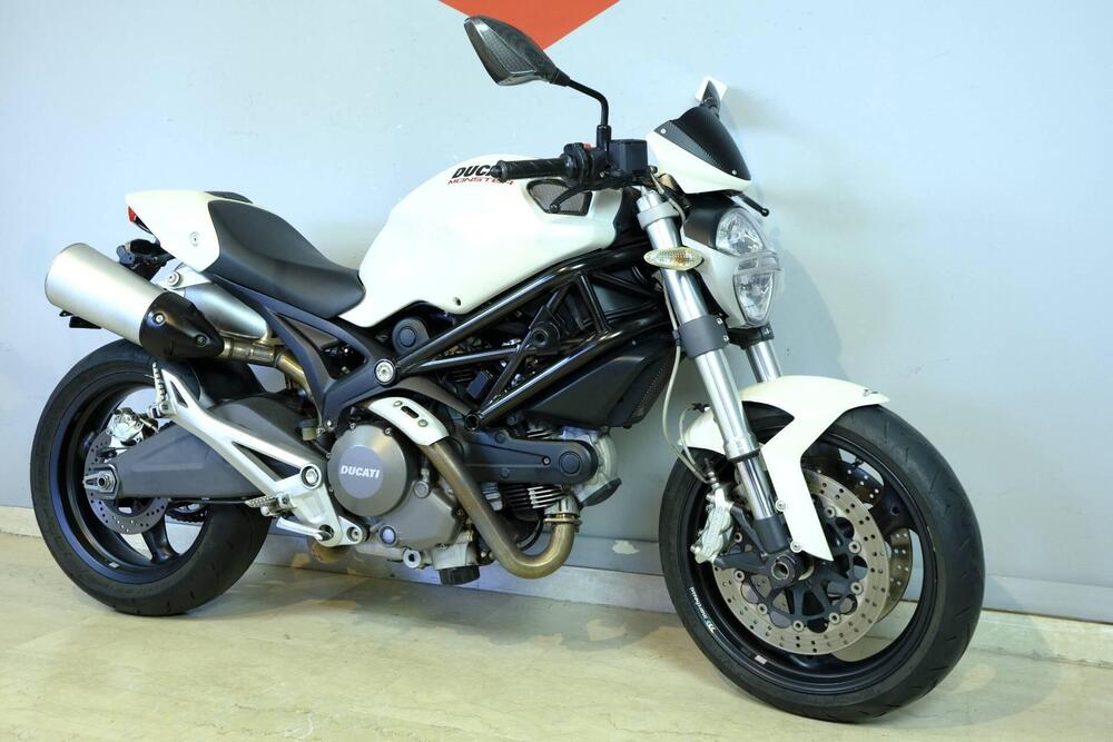 Ducati Monster 696 Plus (2007 - 14) (5)