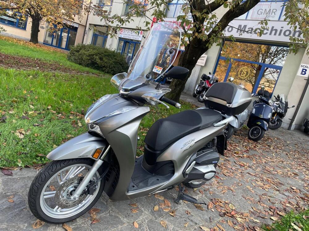 Honda SH 350 (2021 - 24) (2)