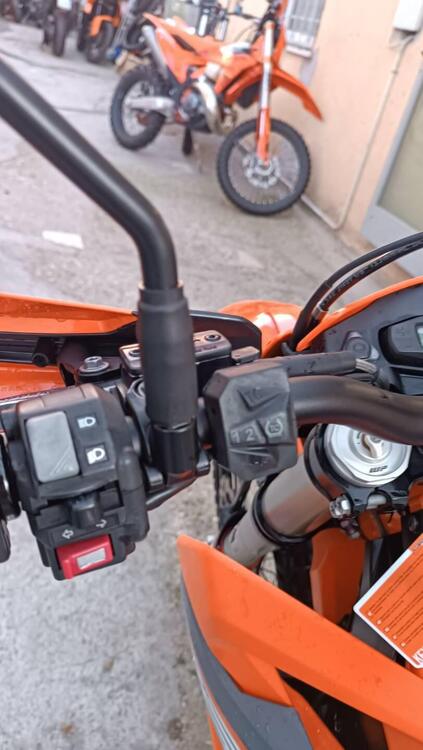 KTM 690 Enduro R (2021) (5)