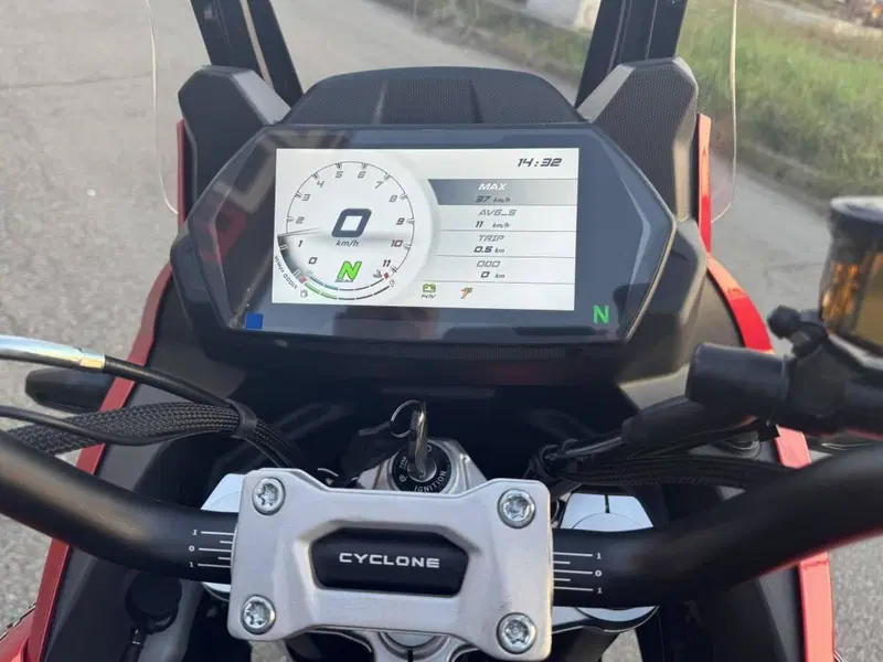 Cyclone RX650 (2025 - 26) (4)
