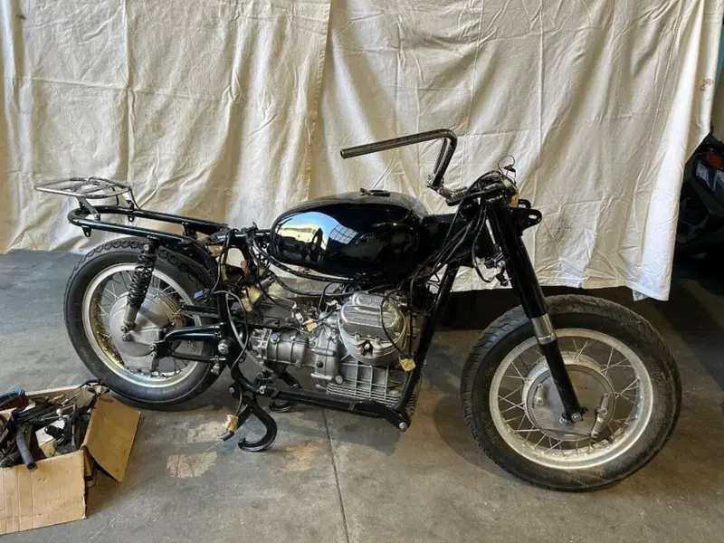 Moto Guzzi V7 850 GT SIDECAR (2)