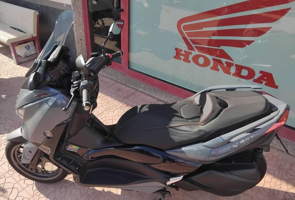 Yamaha X-Max 300 Tech Max (2021 - 24) (2)