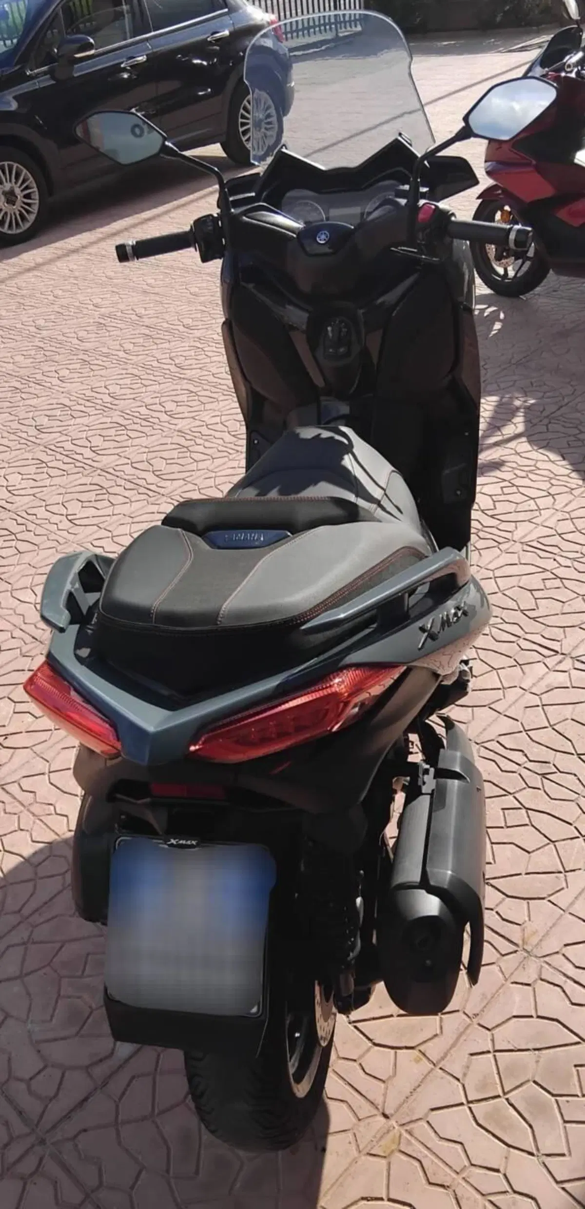 Yamaha X-Max 300 Tech Max (2021 - 24) (4)