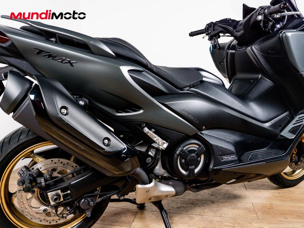 Yamaha T-Max 560 Tech Max (2020) (4)
