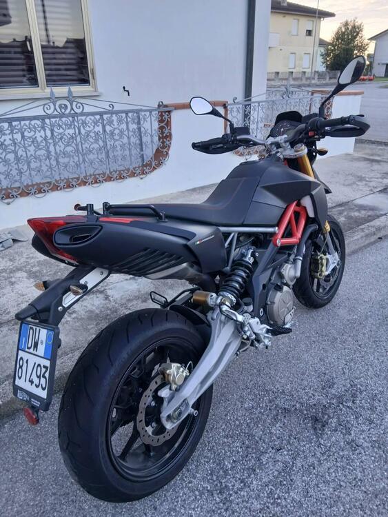 Aprilia Dorsoduro 750 Factory (2010 - 13) (3)