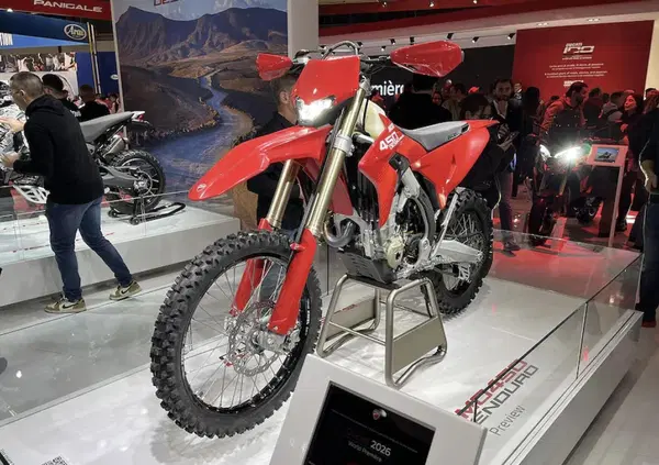 Ducati presenta la prima moto da enduro di Borgo Panigale ad EICMA 2025 [VIDEO]