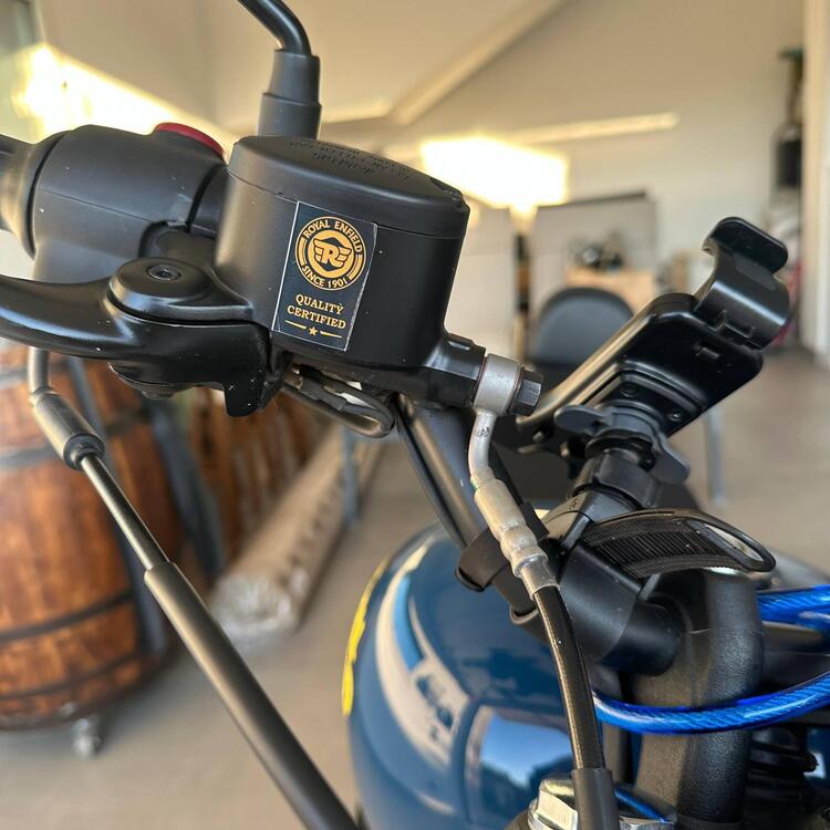 Royal Enfield Meteor 350 Fireball (2021 - 25)