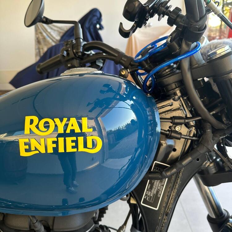 Royal Enfield Meteor 350 Fireball (2021 - 25) (2)
