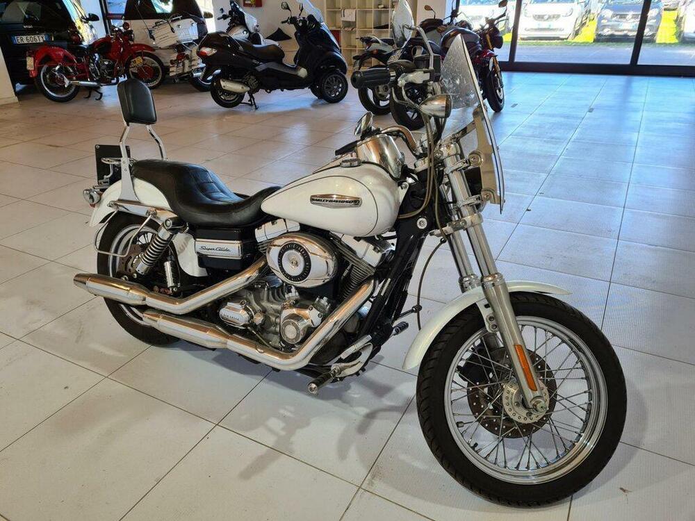 Harley-Davidson 1584 Super Glide Custom (2007) - FXDC (2)