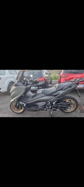 Yamaha T-Max 560 Tech Max (2021)