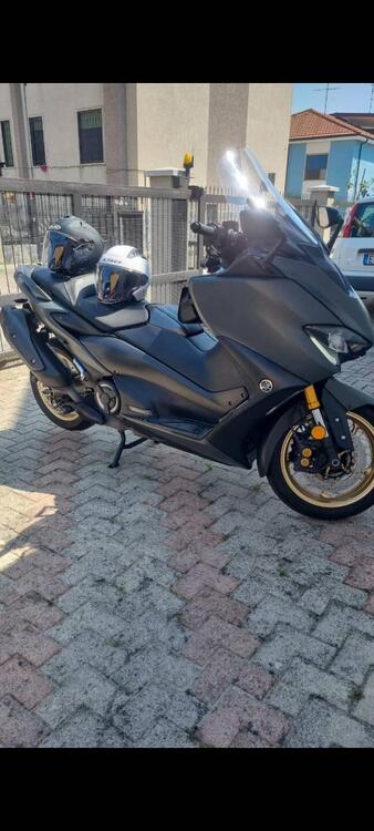 Yamaha T-Max 560 Tech Max (2021) (2)