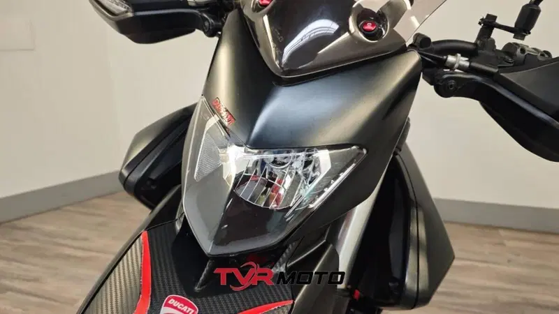 Ducati Hypermotard 821 (2013 - 15) (9)