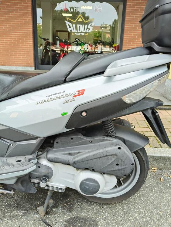 Malaguti Madison 250 3 i.e. (2)