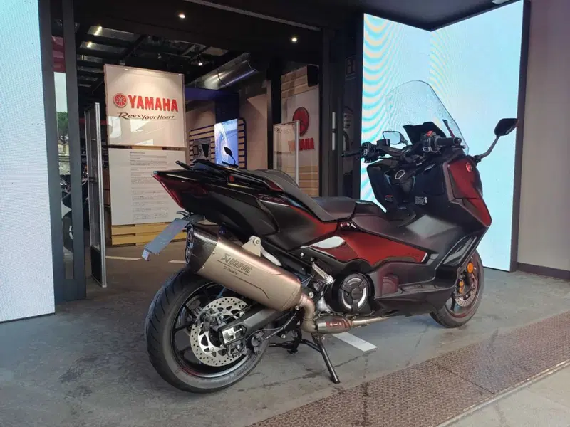 Yamaha T-Max 560 Tech Max (2022 - 24) (3)