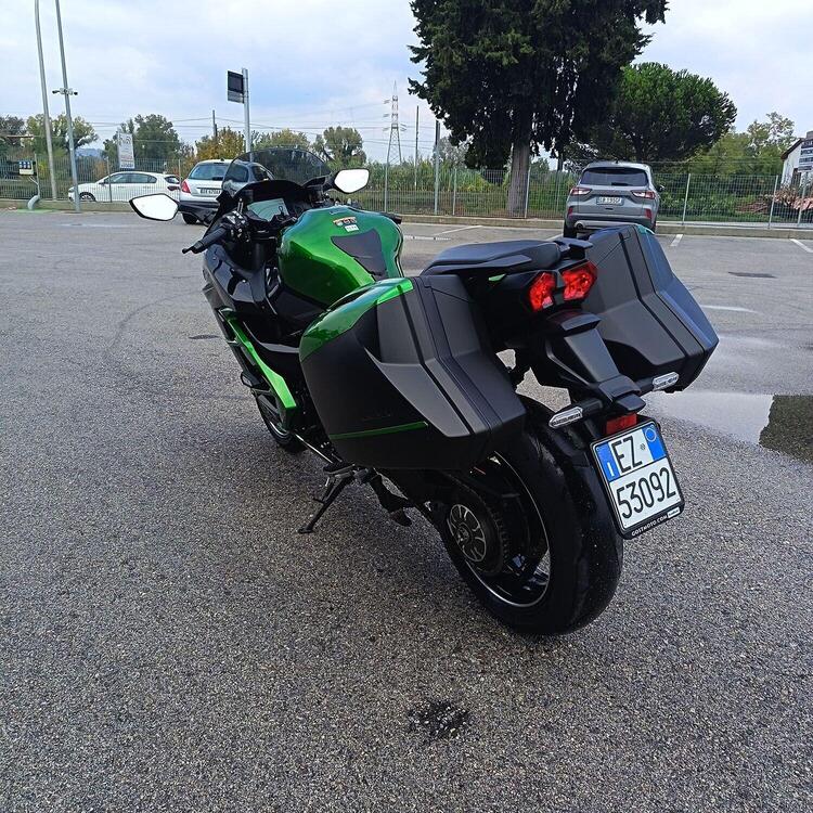 Kawasaki Ninja H2 SX SE Performance (2022) (4)
