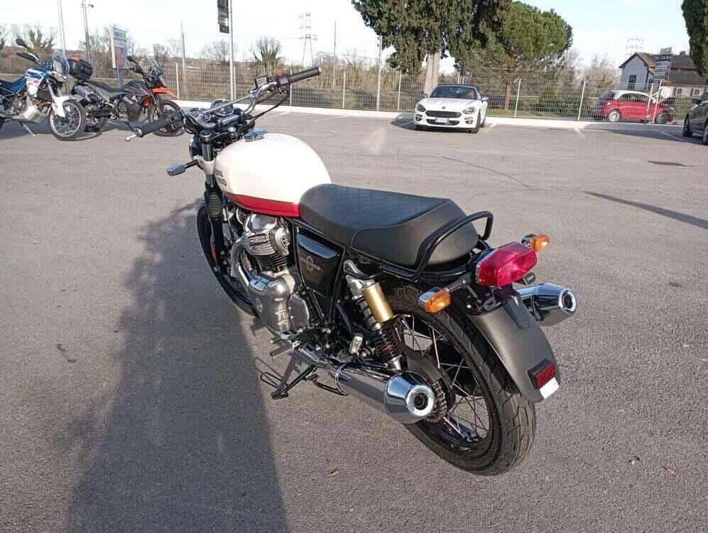 Royal Enfield Interceptor 650 (2021 - 25) (3)