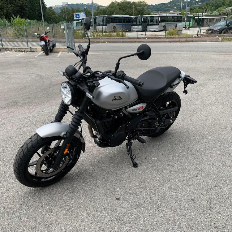 Royal Enfield Guerrilla 450 (2024 - 25) (2)