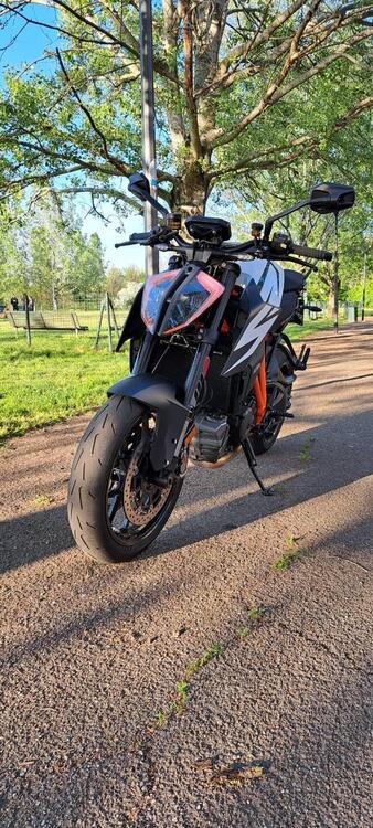 KTM 1290 Super Duke R (2019)
