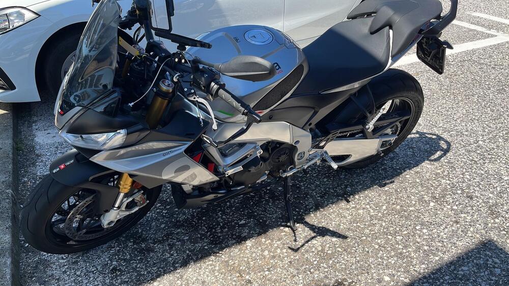 Aprilia Tuono V4 (2021 - 24) (3)