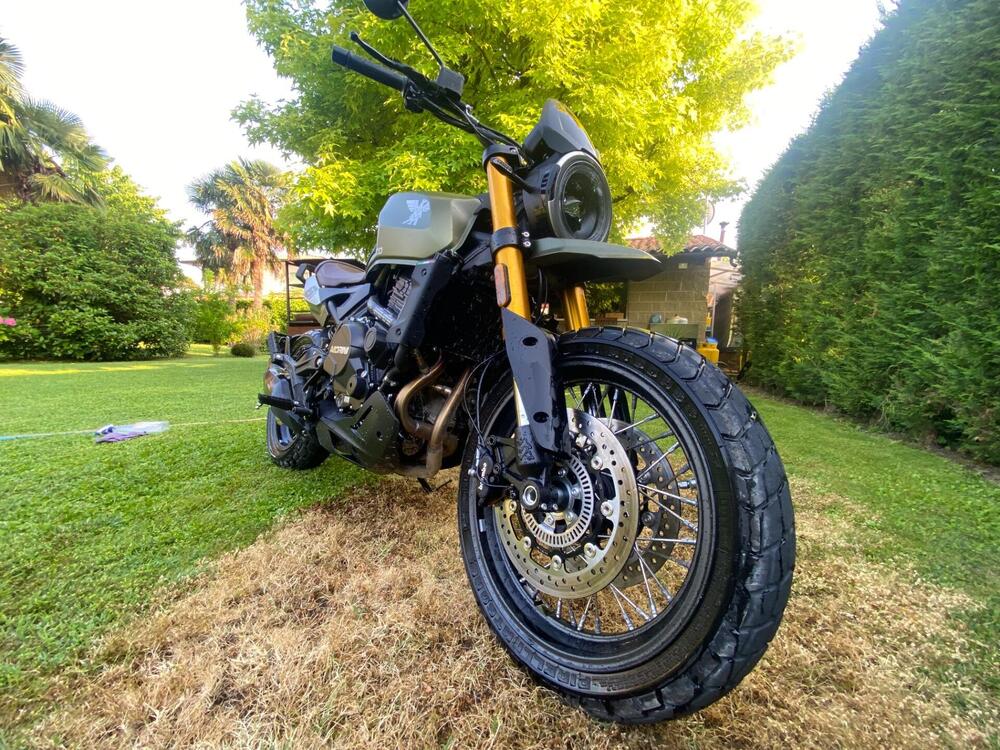 Moto Morini SEIEMMEZZO SCR (2022 - 25) (3)