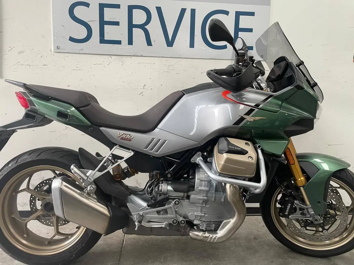 Moto Guzzi V100 Mandello S (2022 - 24)