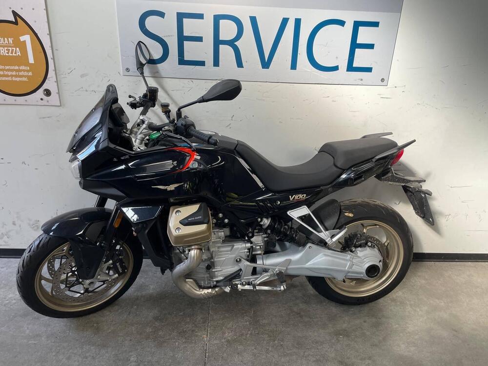 Moto Guzzi V100 Mandello (2025) (2)