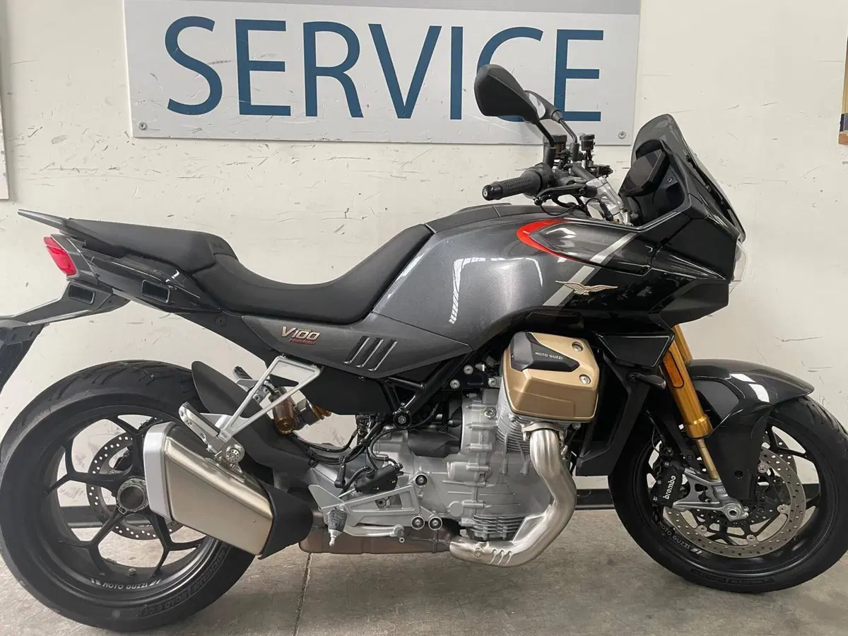 Moto Guzzi V100 Mandello S (2022 - 24)