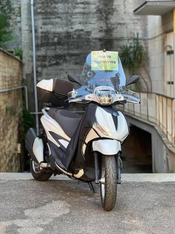 Piaggio Beverly 400 ABS-ASR (2021 - 24) (2)