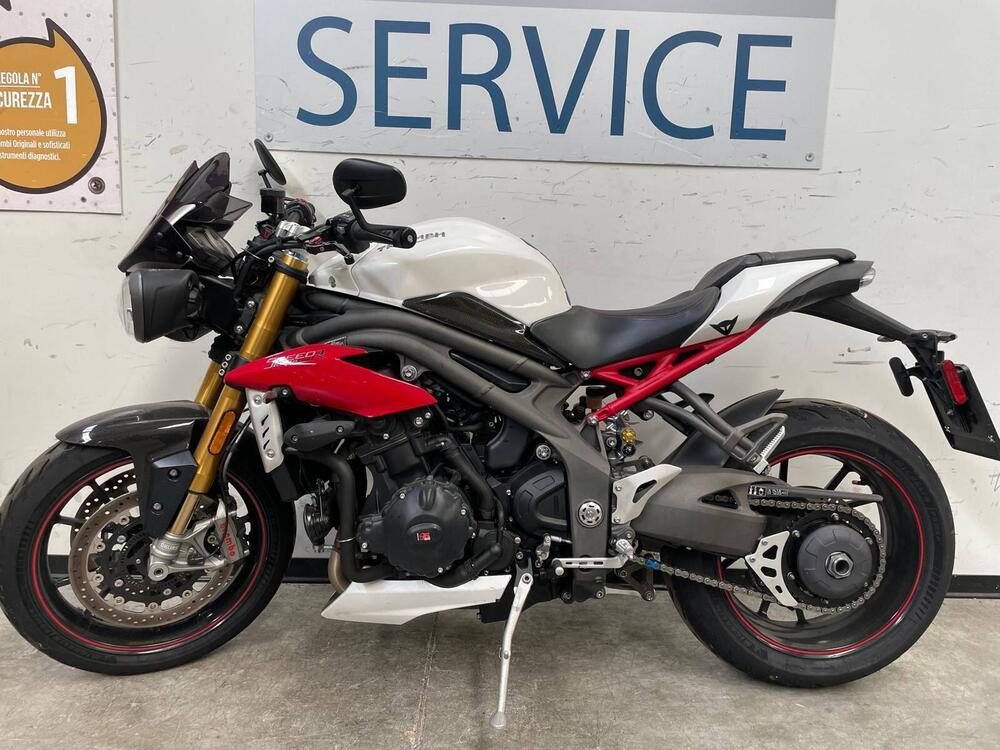 Triumph Speed Triple 1050 R ABS (2016 - 17) (2)
